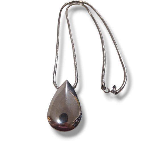 Park Lane Jewelry - Vtg Park Lane Silver Tone Teardrop Pendant Necklace 28" W/ Original Box